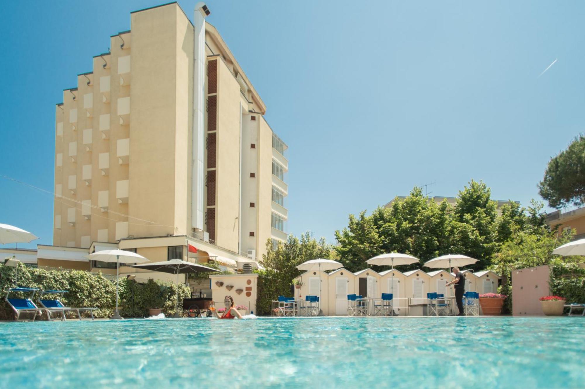 Hotel Colorado 4*